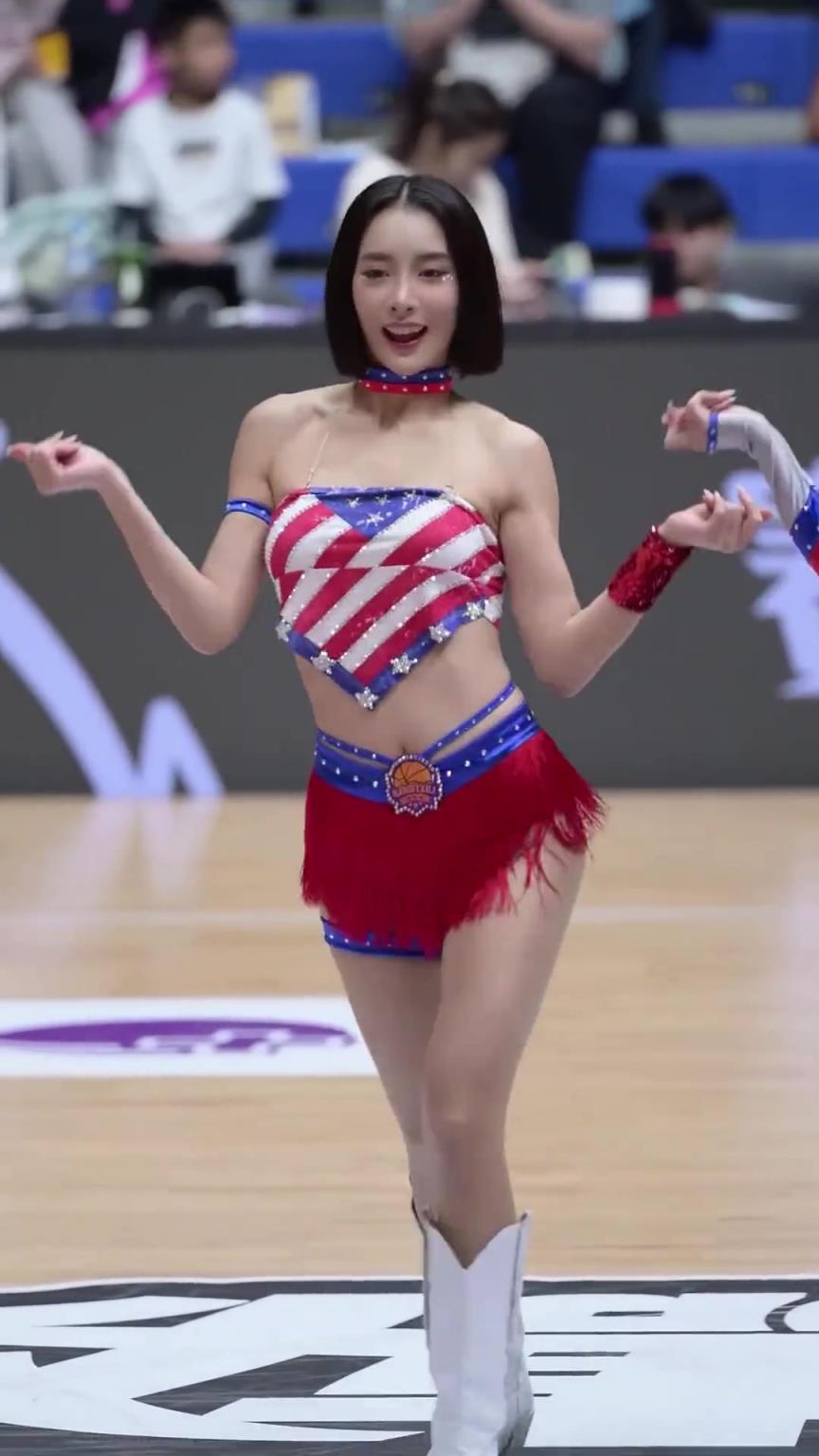 太離譜了 ！幾乎是完美女人！